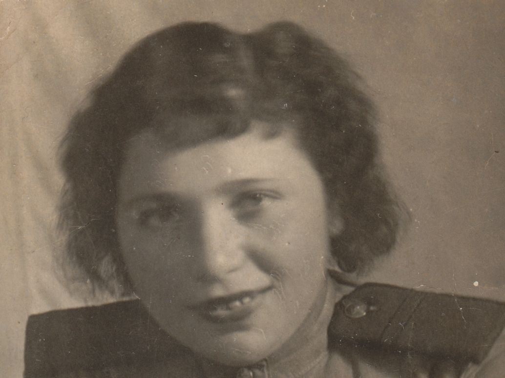 Raisa Brook. Photograph in military uniform, 1944